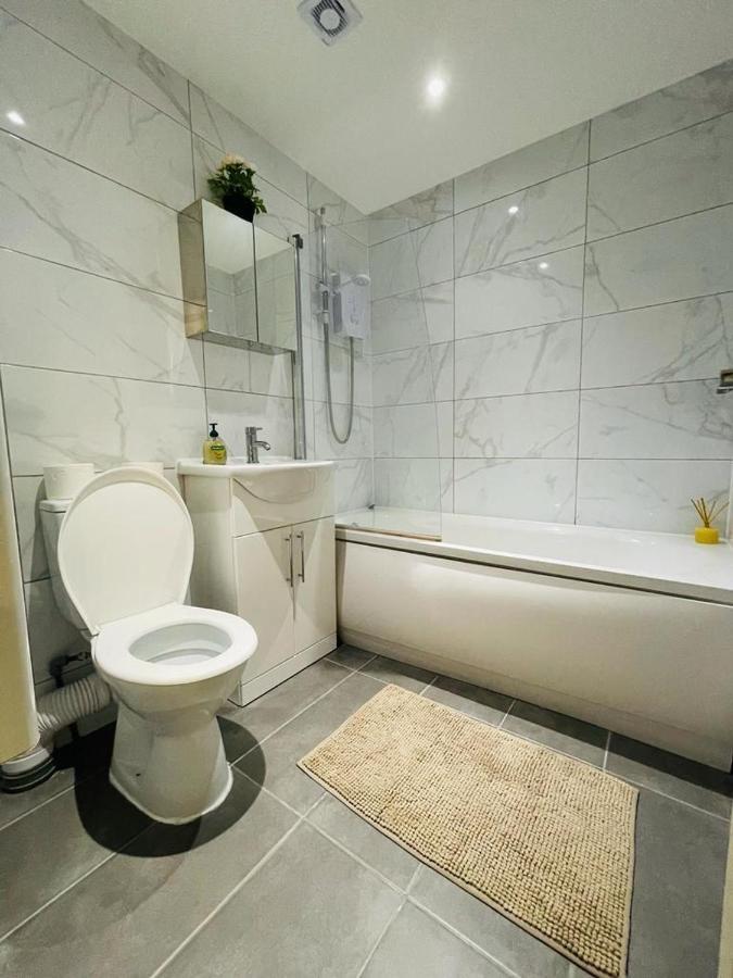Lovely 2 Bedroom Serviced Apartment In London Eksteriør bilde