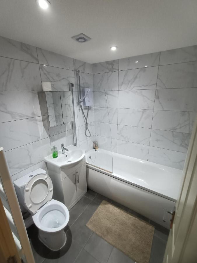 Lovely 2 Bedroom Serviced Apartment In London Eksteriør bilde